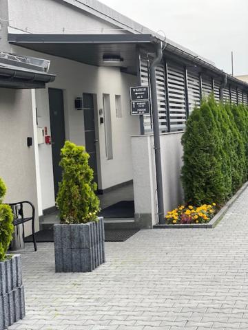 Hostel Adabet Kepno Ngoại thất bức ảnh
